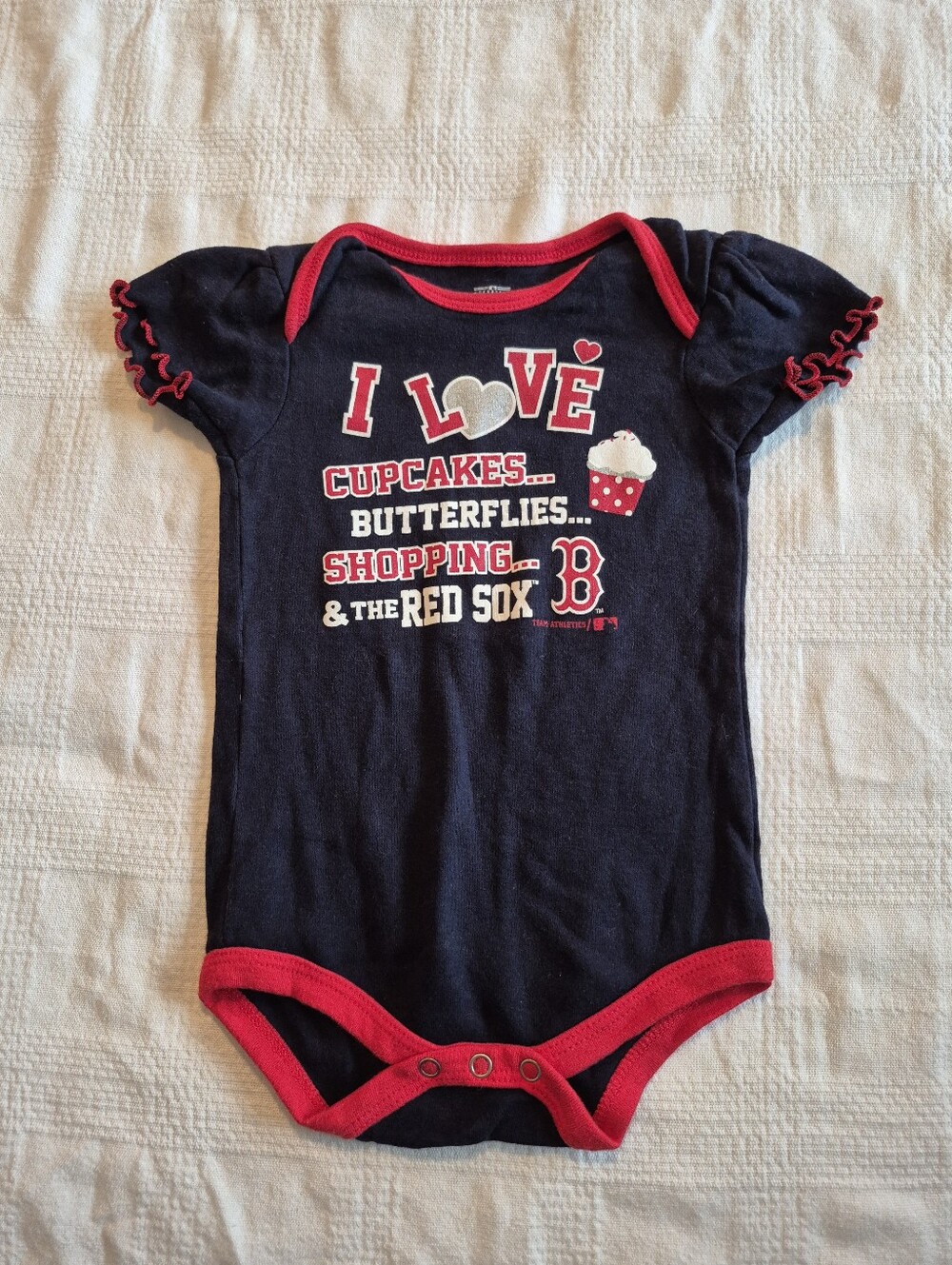 Majestic girls Boston Red Sox 18 months bodysuit navy with red EUC